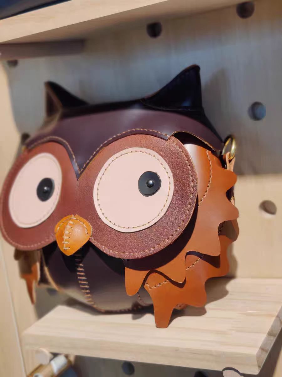 Handmade leather owl shoulder bag