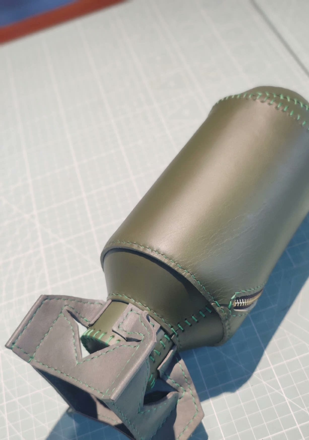 Nuclear bomb style shoulder bag
