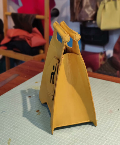 Slip-proof logo tote bag