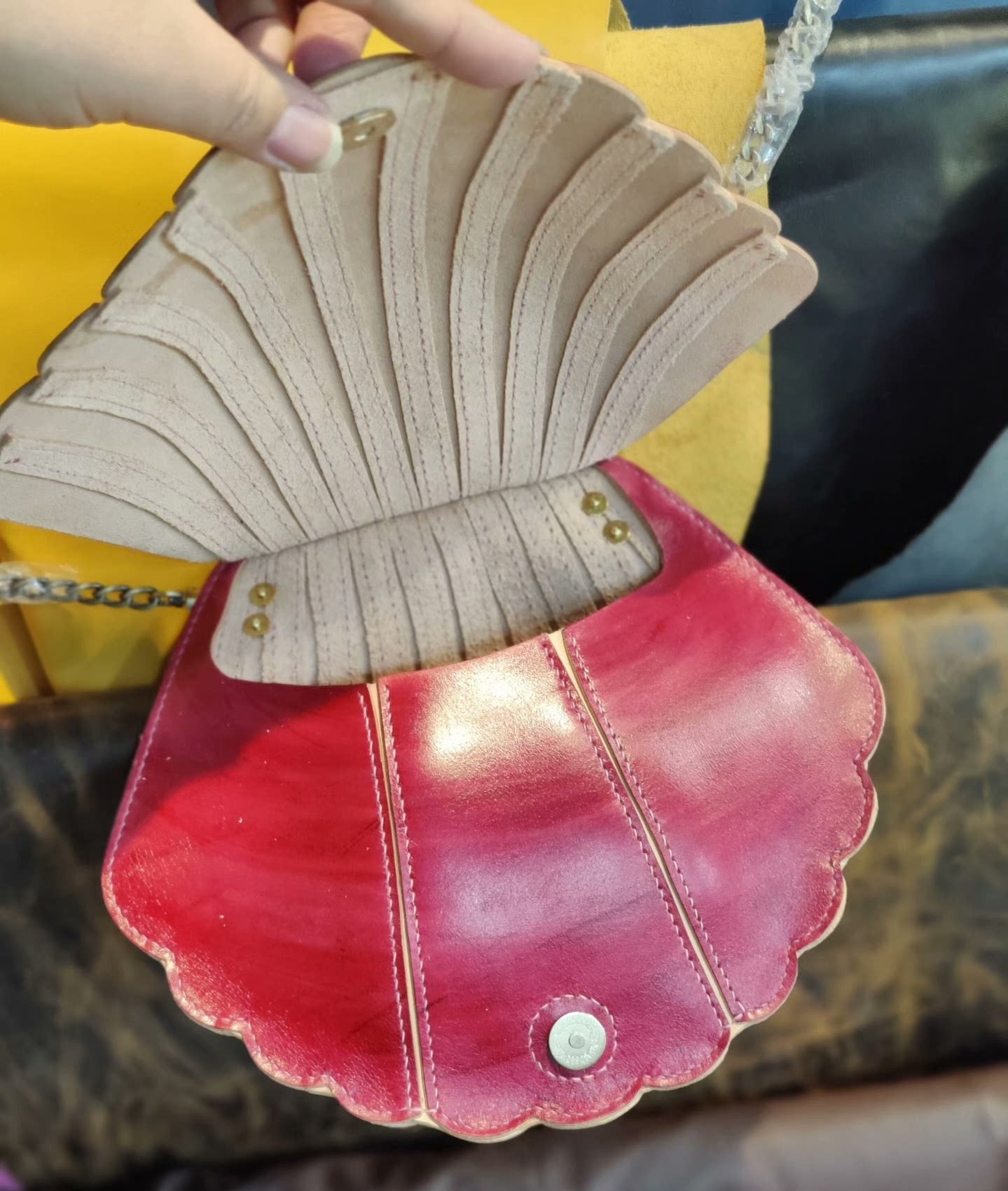 Shell shape bag