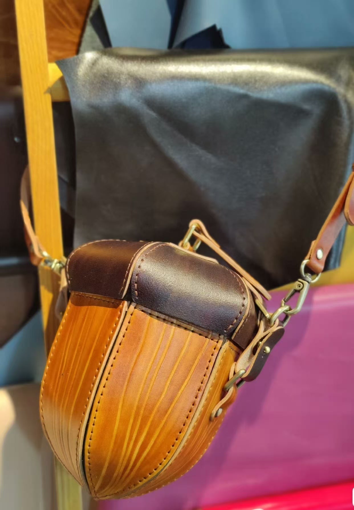 Hazelnut shoulder bag