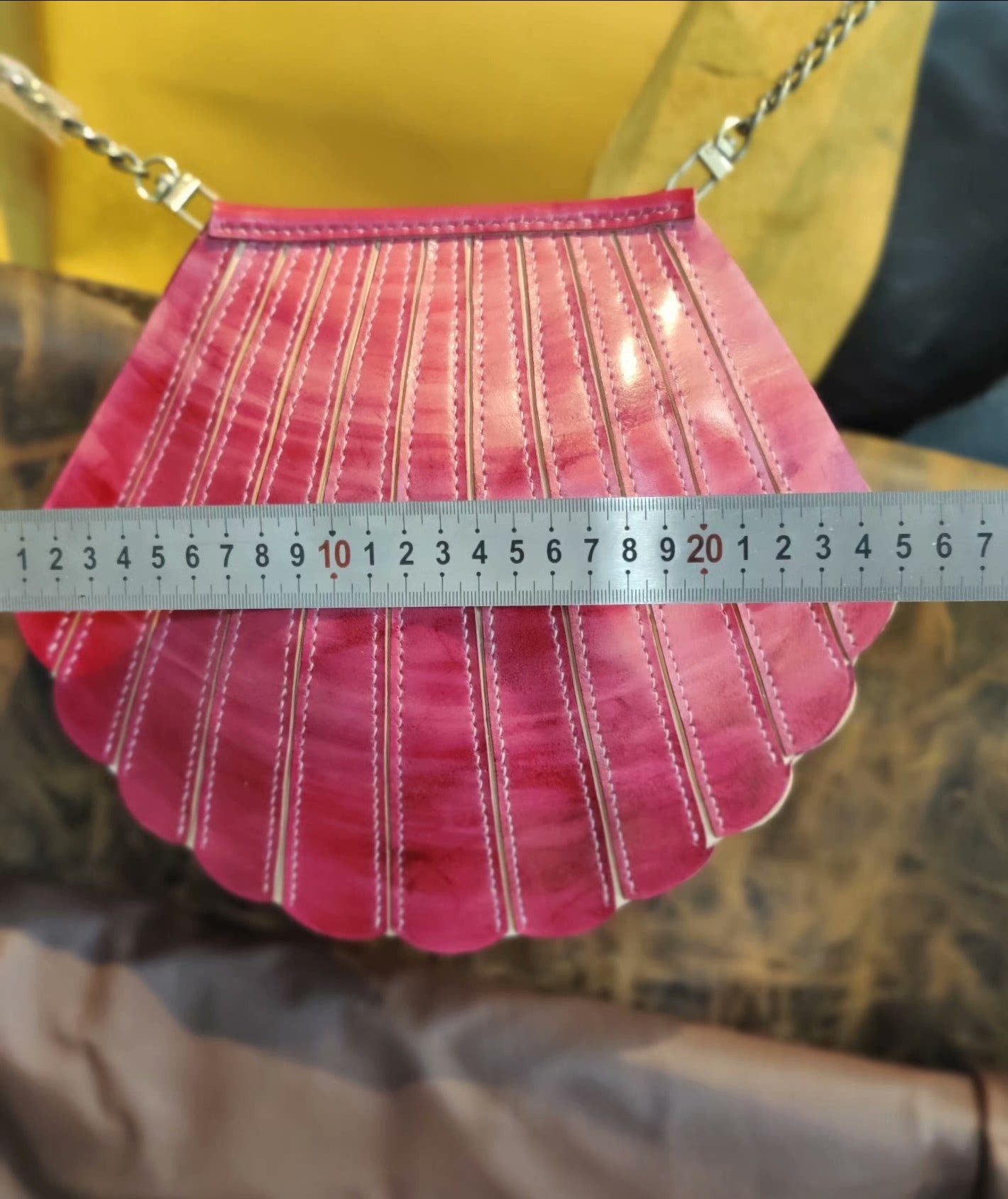 Shell shape bag