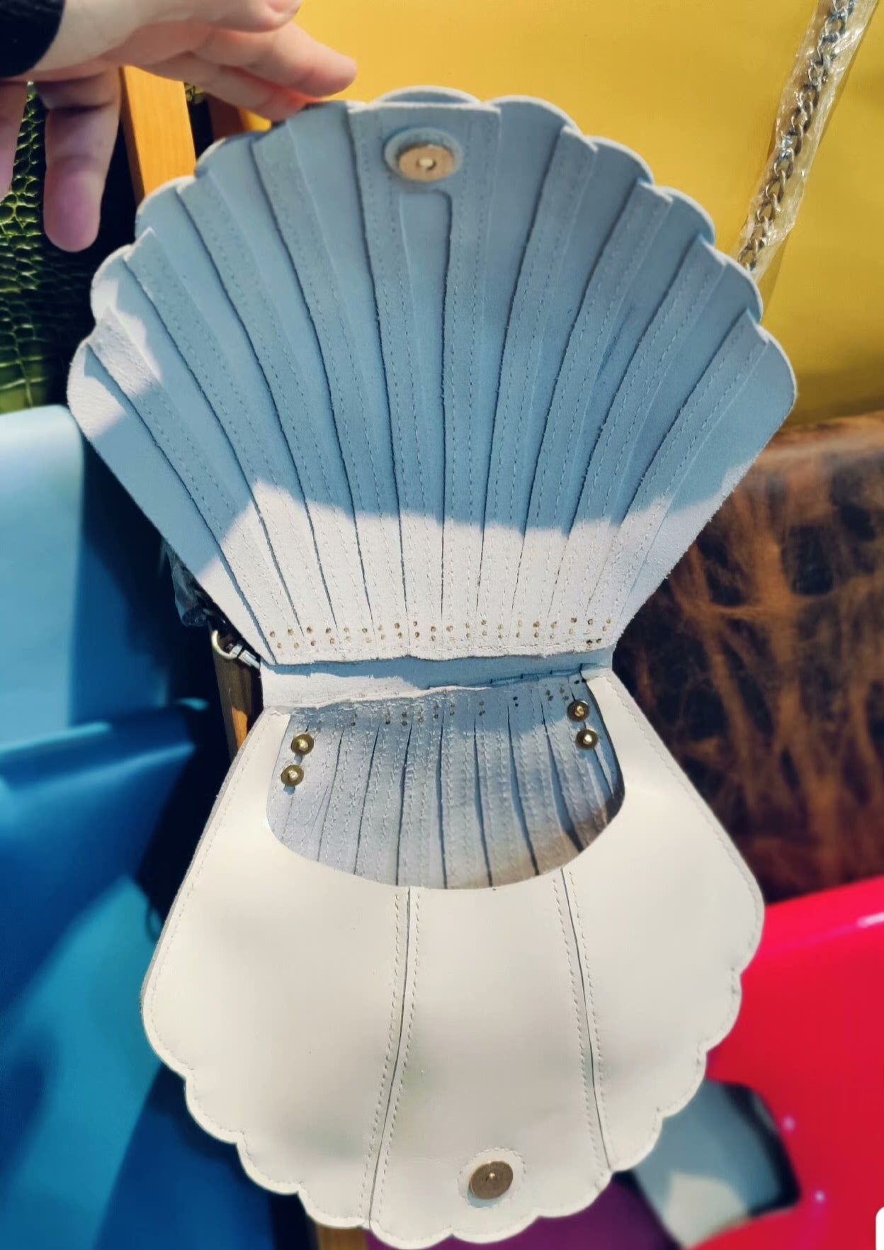 Shell shape bag