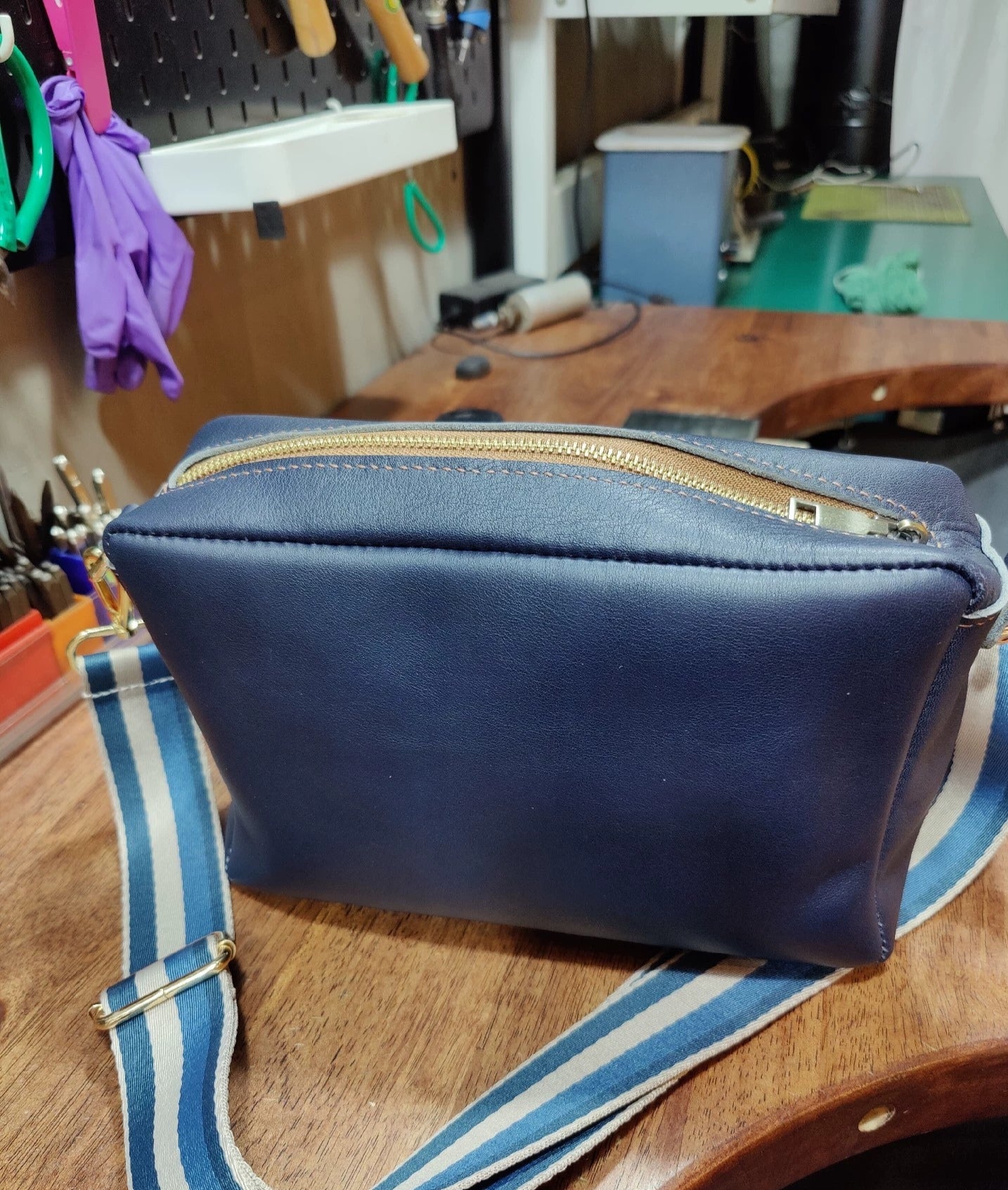 Handmade leather pyrography dog pattern bag