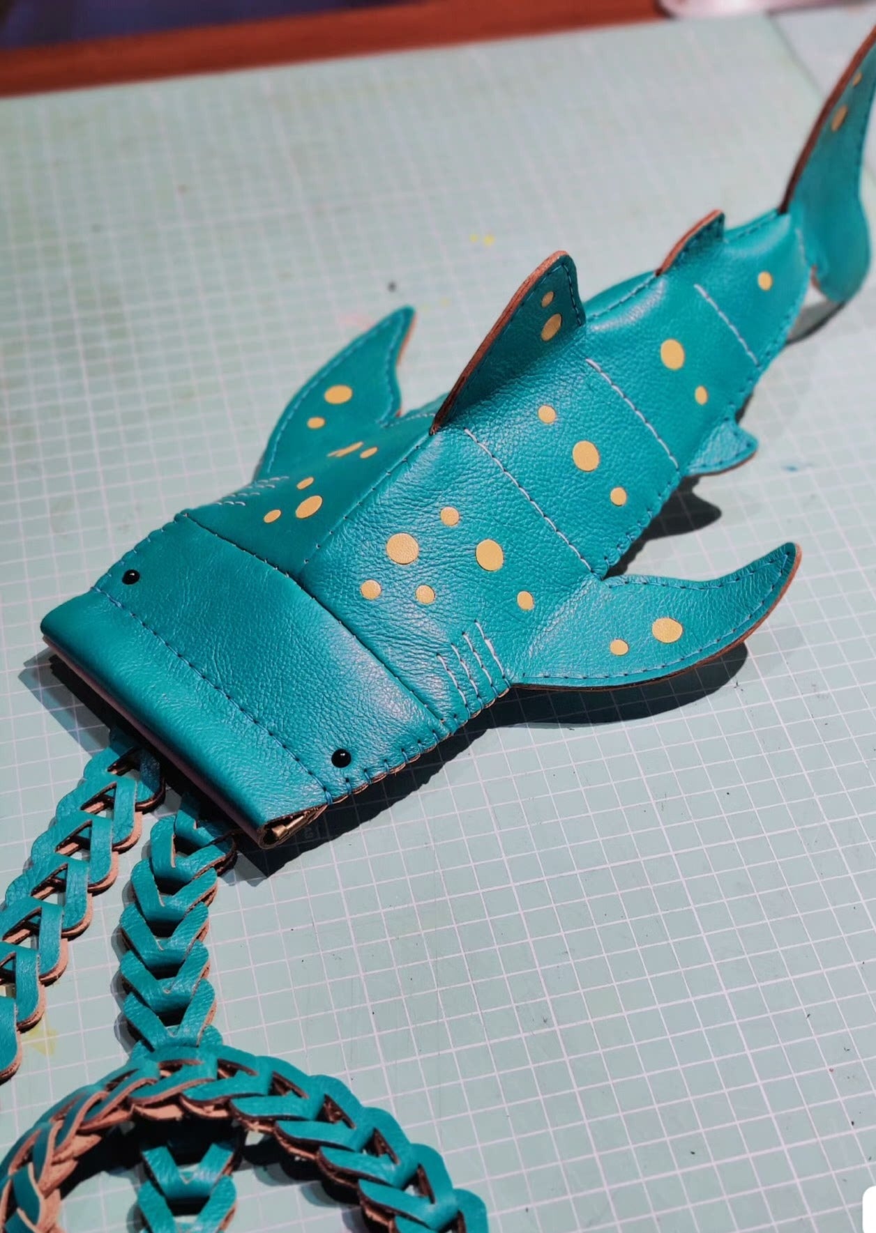 Handmade genuine leather whale shape mobile phone bag