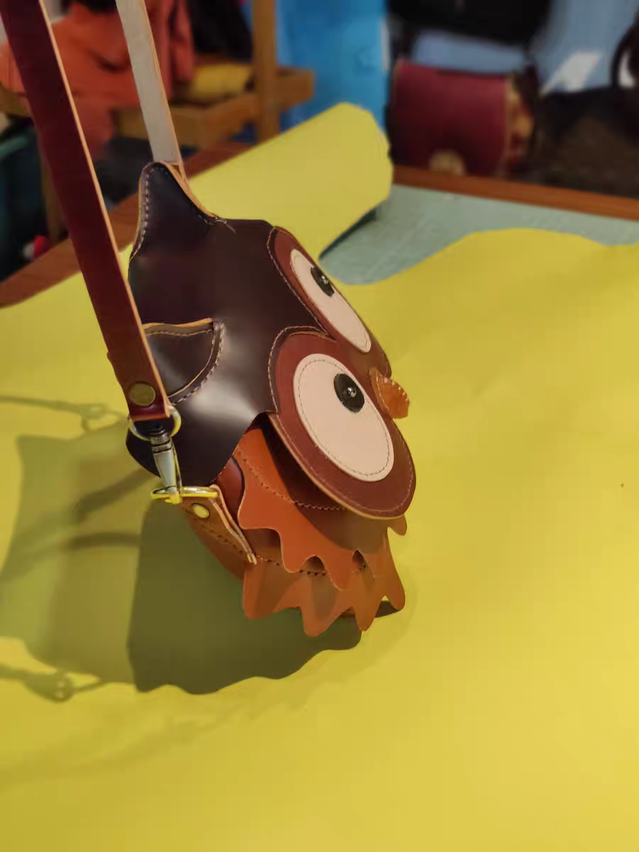 Handmade leather owl shoulder bag