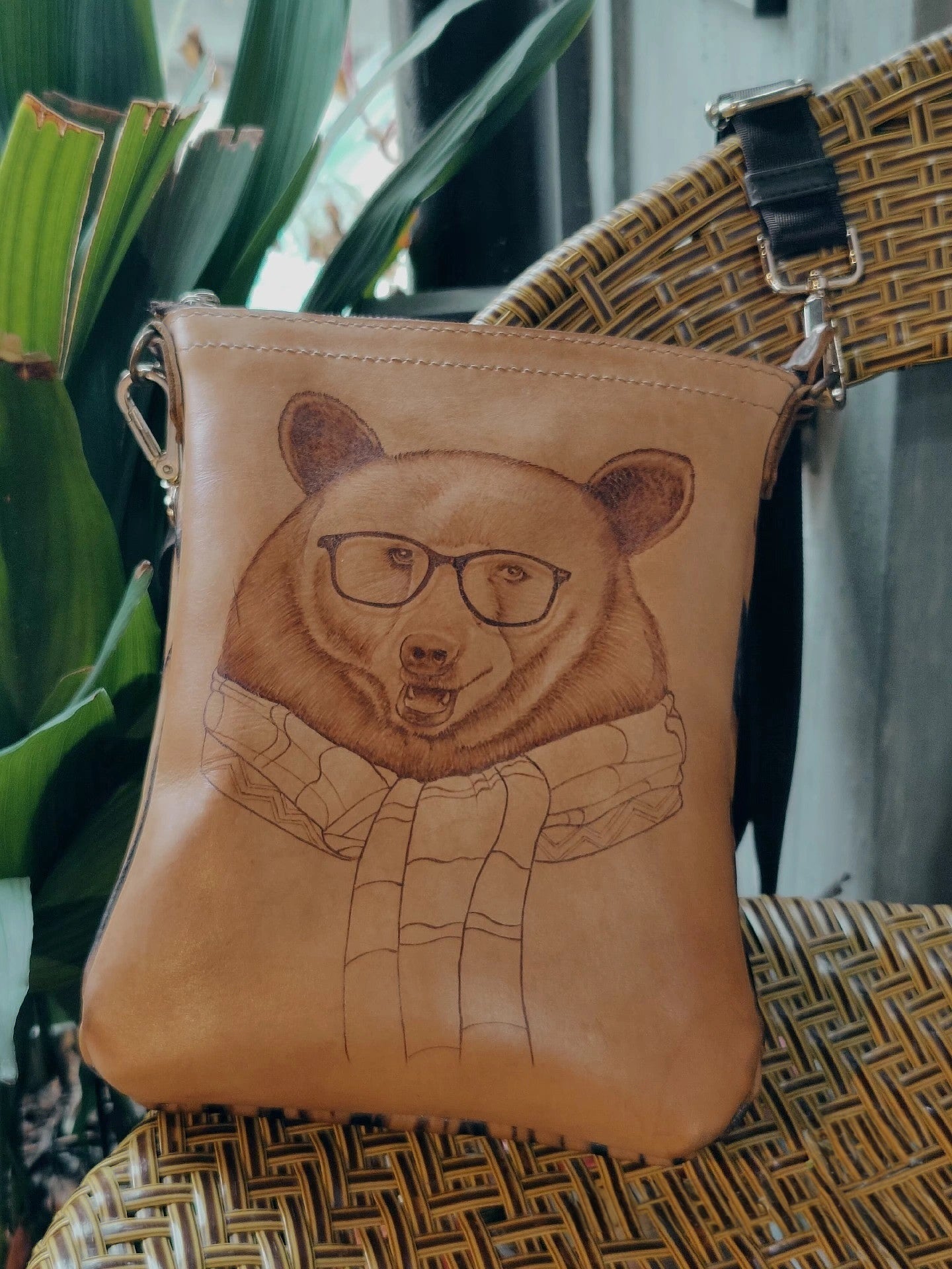 Handmade leather bear pyrography shoulder bag