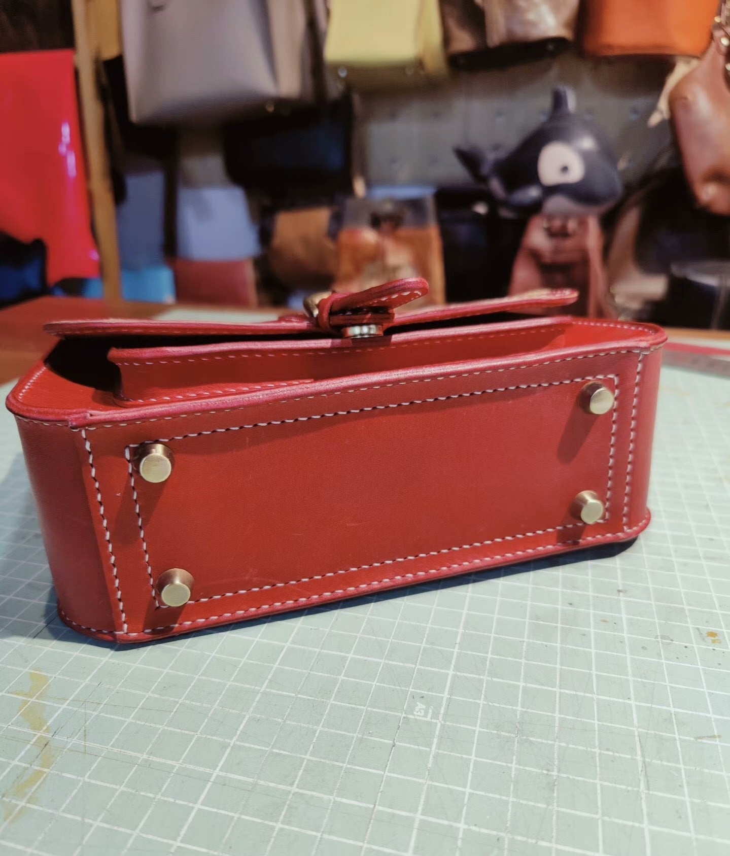 Handmade leather pyrography cat pattern bag