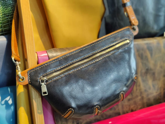 Handmade leather simple shellfish chest bag shoulder bag